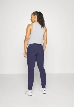 Under Armour Sport Pant - Trainingsbroek - Midnight Navy/Metallic Silver -Under Armour Winkel 0c8989784e474e15a0542bba307cc5b0