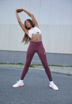 Under Armour Hovr Phantom 3 Se - Hardloopschoenen Neutraal - White/Halo Gray/Bubble Peach -Under Armour Winkel 2dc48f3a94e34ed5a9a9af854713bdb4