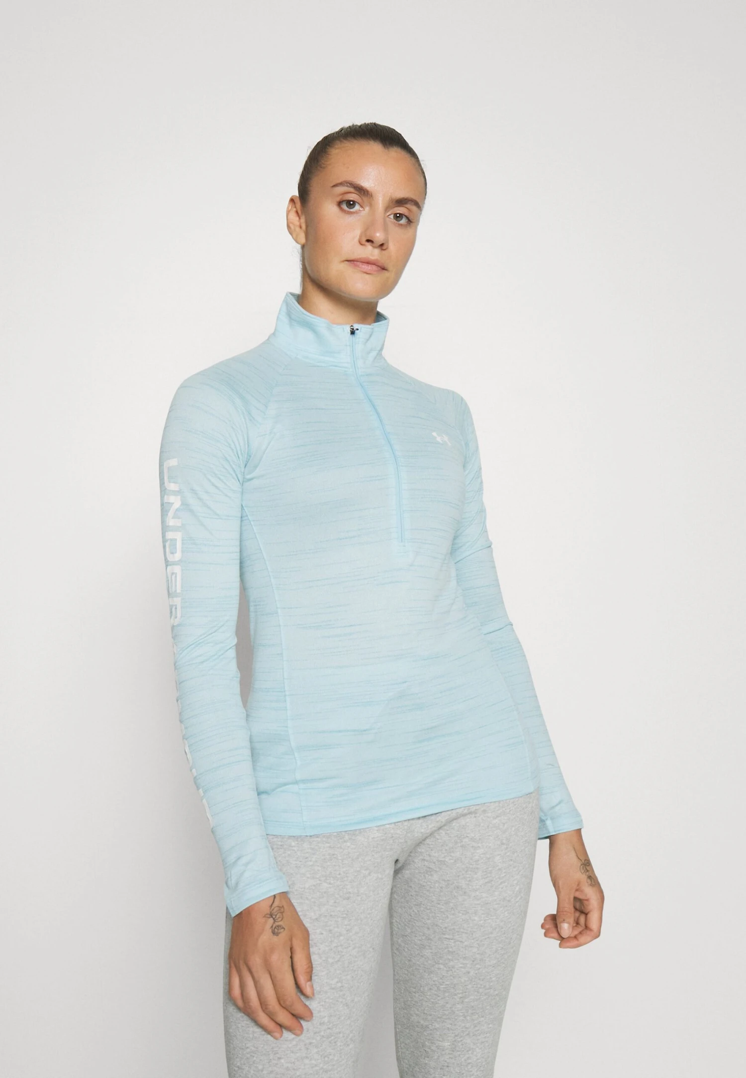 Under Armour Evolved Core Tech ½ Zip - Longsleeve - Blizzard/White 1 Under Armour Evolved Core Tech ½ Zip - Longsleeve - Blizzard/White