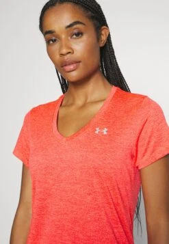Under Armour Tech Twist - Sport T-Shirt - Beta/Pomegranate/Metallic Silver -Under Armour Winkel 3d4294f5d7ad4fd28efda5befbf2813b