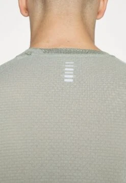 Under Armour Streaker - T-Shirt Print - Grove Green -Under Armour Winkel 41671e1fdbc247e3bf42abc7408308c8