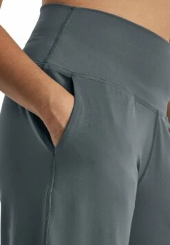 Under Armour Meridian - Trainingsbroek - Gravel -Under Armour Winkel 456dee126bf045659ee3fac69042d0ea