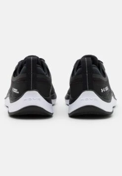 Under Armour Hovr Omnia - Trainingsschoen - Black/White -Under Armour Winkel 4c153a8632644c958160fd10676647ee