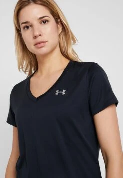 Under Armour Tech Solid - T-Shirt Basic - Black/Metallic Silver -Under Armour Winkel 65c231b1aaed4f64b18ebdfe9e73f867