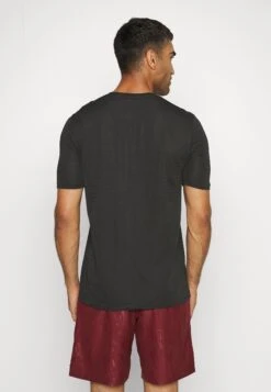 Under Armour Rush Seamless Geosport Ss - T-Shirt Basic - Black 11 Under Armour Rush Seamless Geosport Ss - T-Shirt Basic - Black -Under Armour Winkel 6818279fa4a34789afe916c8644d0861