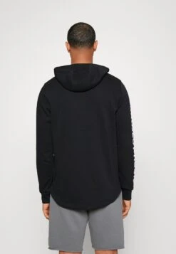 Under Armour Sweater - Black/White -Under Armour Winkel 6de043c62c48402e8bd3eddd79898dfc