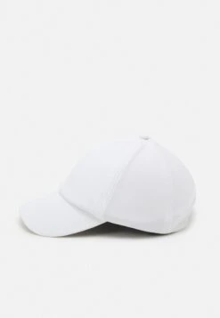 Under Armour Play Up- Pet - White -Under Armour Winkel 9012c2e2e97143bf9855ae0f36f8dafd
