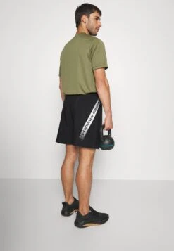 Under Armour Graphic- Korte Broeken - Black/White -Under Armour Winkel a5f48994fc7f443882d94f889a23dc2e