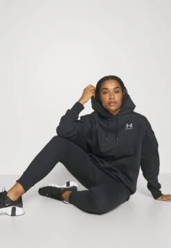 Under Armour Rival - Trainingsbroek - Black/White -Under Armour Winkel a82f33a4b4a140ebbf26d404fb6b0f6d