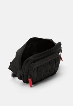 Under Armour Project Rock Waist Bag - Heuptas - Black/White -Under Armour Winkel b29d709a6a0f4c73a4d75fc8fa943f66