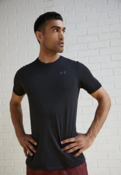 Under Armour Rush Seamless Geosport Ss - T-Shirt Basic - Black 9 Under Armour Rush Seamless Geosport Ss - T-Shirt Basic - Black -Under Armour Winkel ba15666743bf49328459f0086044061b