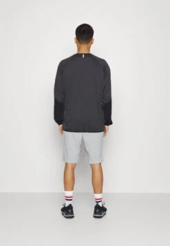 Under Armour Rival Graphic Short - Korte Broeken - Mod Gray Light Heather/Black -Under Armour Winkel c26e3ea425ab4175a718a416882855d5