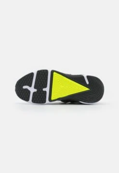 Under Armour Hovr Apex 3 - Sneakers Laag - White -Under Armour Winkel ccd4d5441b01489bbca4c461fe8740ae