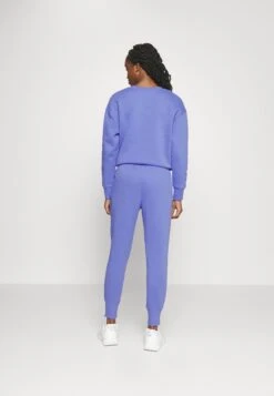 Under Armour Rival - Trainingsbroek - Baja Blue/White -Under Armour Winkel ce031d9f0cd946b49c04f65be8f5cb6f