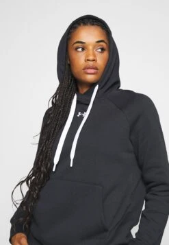 Under Armour Rival Hoodie - Hoodie - Black -Under Armour Winkel d3ea24d52fda4ee1a5d0cd48b2bcf453