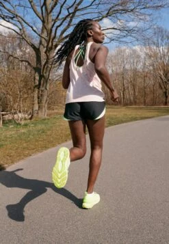 Under Armour Hovr Phantom- Hardloopschoenen Neutraal - Quirky Lime/Pale Olive -Under Armour Winkel ee26b6c2a3974c85a81774e30257a099