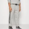 Under Armour Rival Graphic Jogger - Trainingsbroek - Gray Light Heather/Black